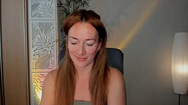 Snapshot of RebeccaMartinez chatting on June 18, 2026, 7:18 am RebeccaMartinez online show from June 18, 2026, 7:18 am