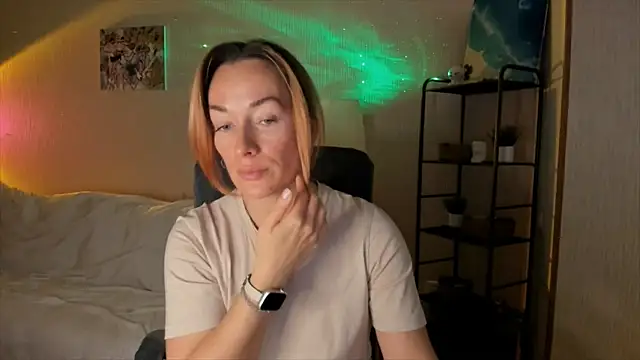 RebeccaMartinez online show from November 7, 2025, 8:30 am