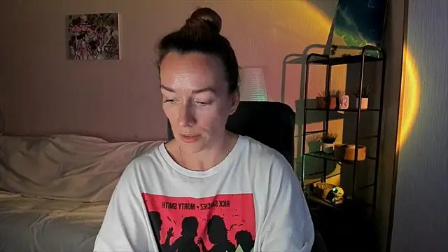 RebeccaMartinez online show from September 9, 2025, 8:57 am