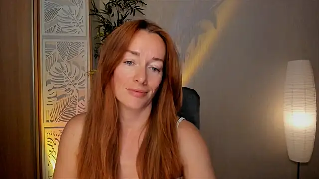 Snapshot of RebeccaMartinez chatting on June 15, 2026, 5:07 am RebeccaMartinez online show from June 15, 2026, 5:07 am