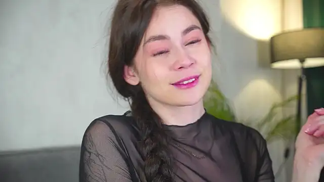 AuroraMari online show from October 15, 2025, 11:24 pm