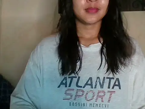  smiling4u  online show from June 9, 2026, 2:07 pm