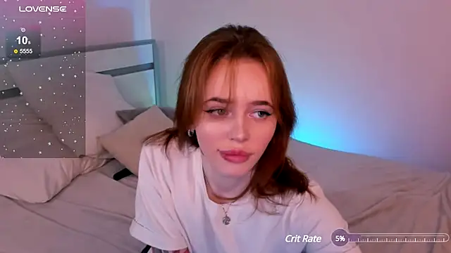 Snapshot of Phoenix_Margo chatting on February 9, 2025, 5:19 am Phoenix Margo online show from February 9, 2025, 5:19 am