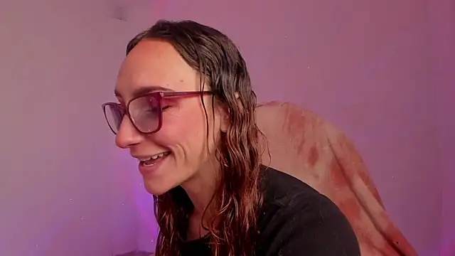 Snapshot of _lh_ chatting on September 18, 2025, 1:36 pm lh online show from September 18, 2025, 1:36 pm