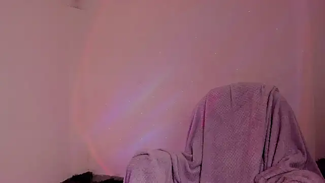 Snapshot of _lh_ chatting on October 10, 2025, 1:45 pm lh online show from October 10, 2025, 1:45 pm