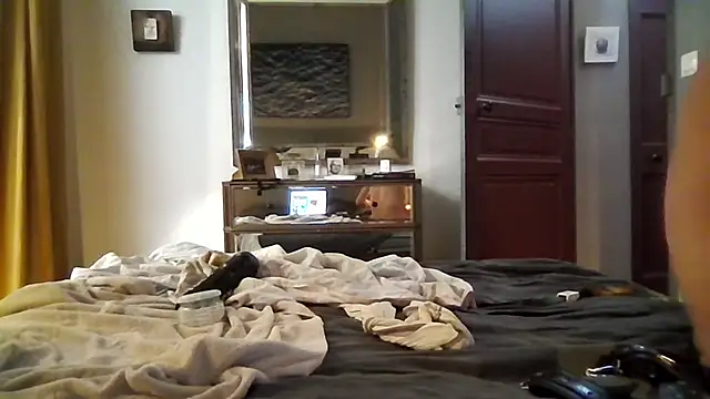 alixgraccus online show from July 14, 2026, 11:38 am