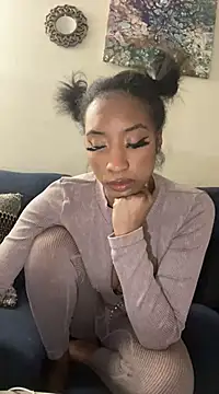 Iceblanca online show from March 8, 2025, 6:32 am