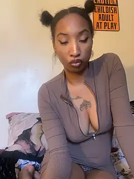 Iceblanca online show from March 11, 2025, 3:36 am