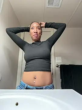 Snapshot of Iceblanca chatting on February 9, 2026, 1:31 pm Iceblanca online show from February 9, 2026, 1:31 pm