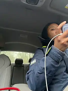 Iceblanca online show from April 5, 2026, 6:58 pm