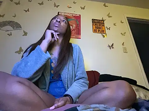 Snapshot of Iceblanca chatting on February 3, 2026, 4:21 am Iceblanca online show from February 3, 2026, 4:21 am