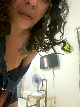 -Marivalda- online show from November 5, 2025, 5:05 pm