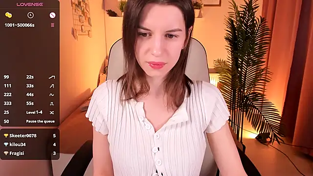 MelisaCoy online show from December 6, 2024, 5:28 pm