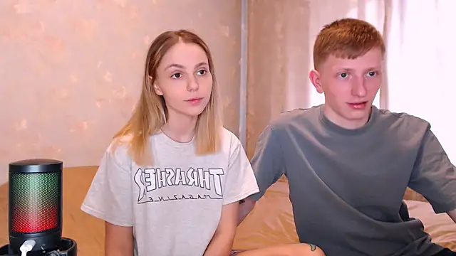 juliaanddima online show from March 17, 2026, 7:22 am