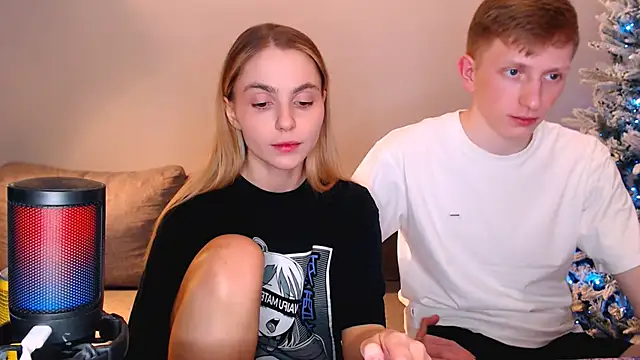 Snapshot of juliaanddima chatting on January 18, 2026, 10:46 pm juliaanddima online show from January 18, 2026, 10:46 pm