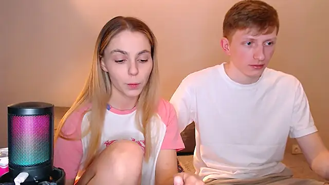 Snapshot of juliaanddima chatting on January 31, 2026, 10:41 pm juliaanddima online show from January 31, 2026, 10:41 pm