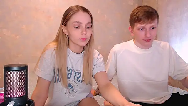 Snapshot of juliaanddima chatting on February 20, 2026, 7:10 am juliaanddima online show from February 20, 2026, 7:10 am