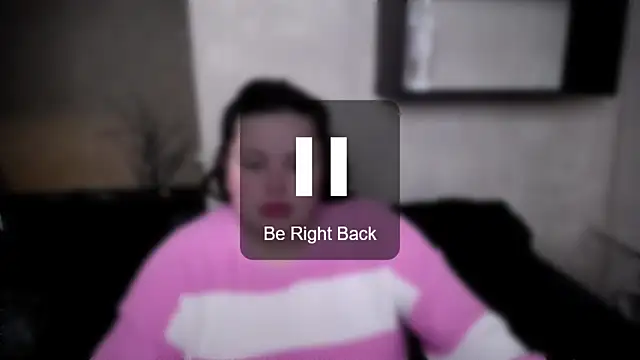 Snapshot of Emily_Mo chatting on November 7, 2025, 6:29 am Emily Mo online show from November 7, 2025, 6:29 am