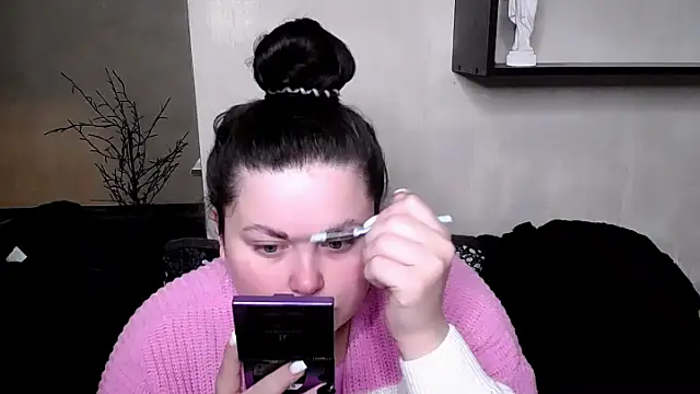 Snapshot of Emily_Mo chatting on November 6, 2025, 6:39 am Emily Mo online show from November 6, 2025, 6:39 am