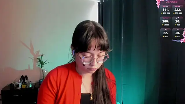 Snapshot of shantalc3rezo chatting on February 5, 2026, 8:26 pm shantalc3rezo online show from February 5, 2026, 8:26 pm