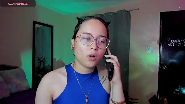 Snapshot of shantalc3rezo chatting on February 16, 2026, 7:45 pm shantalc3rezo online show from February 16, 2026, 7:45 pm