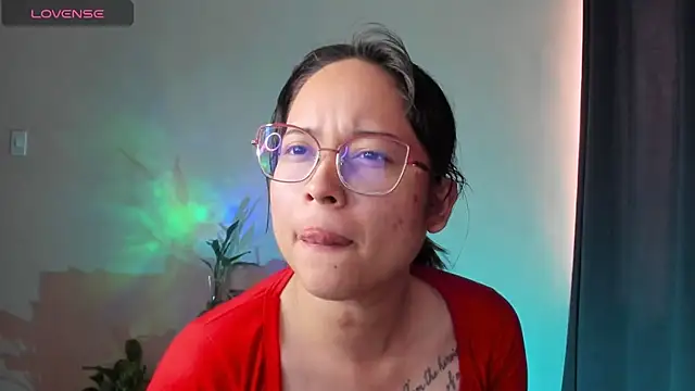 shantalc3rezo online show from October 4, 2025, 8:43 pm