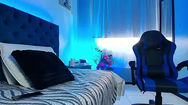 Snapshot of mia_thompsonn_ chatting on February 19, 2026, 1:52 pm mia thompsonn online show from February 19, 2026, 1:52 pm