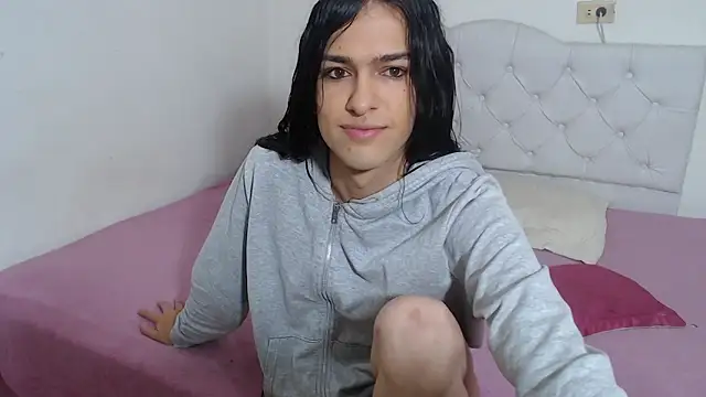 sweet1Girl online show from June 15, 2026, 12:05 pm