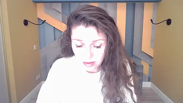 EllaLong online show from February 7, 2026, 12:35 pm