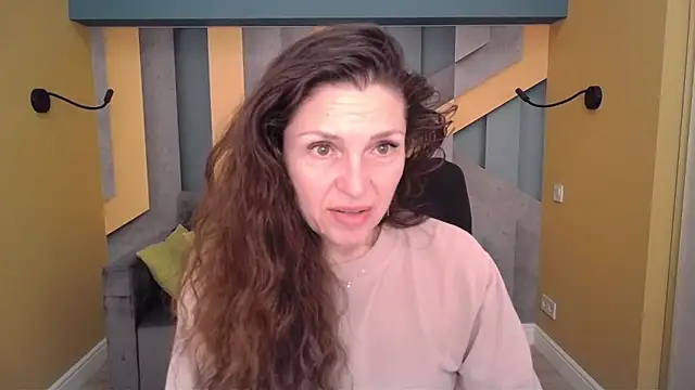 EllaLong online show from March 25, 2026, 12:26 pm