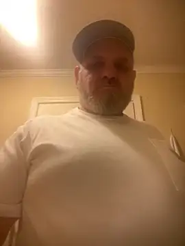 Snapshot of mrscum4u chatting on September 28, 2025, 10:17 pm mrscum4u online show from September 28, 2025, 10:17 pm