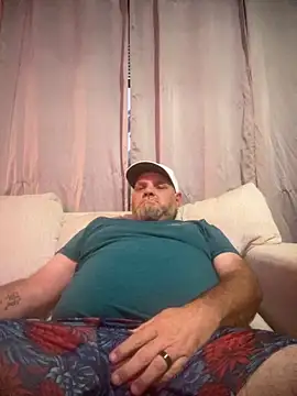 Snapshot of mrscum4u chatting on October 11, 2025, 11:28 pm mrscum4u online show from October 11, 2025, 11:28 pm