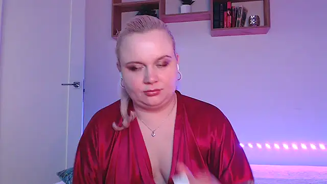 Karolina love  online show from April 8, 2026, 12:45 am