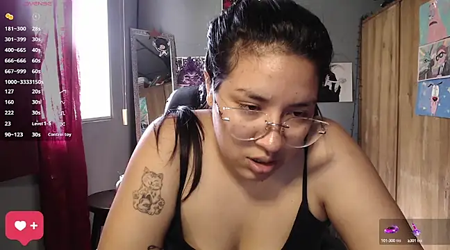 Snapshot of DanelyLopez chatting on February 26, 2025, 6:37 pm DanelyLopez online show from February 26, 2025, 6:37 pm