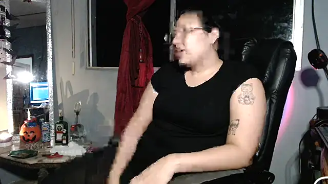 Snapshot of DanelyLopez chatting on October 9, 2025, 2:23 am DanelyLopez online show from October 9, 2025, 2:23 am