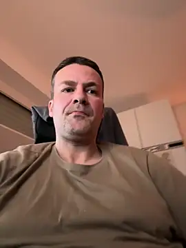 Snapshot of Adis1984Ger chatting on March 3, 2026, 9:55 pm Adis1984Ger online show from March 3, 2026, 9:55 pm