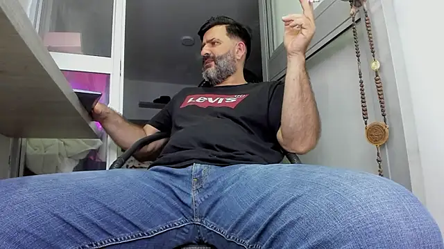 Maxi TheBigDaddy online show from March 25, 2026, 12:22 am