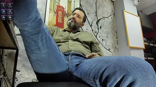 Maxi TheBigDaddy online show from May 13, 2026, 11:39 am