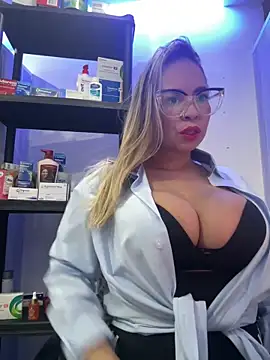 jademoomsm online show from April 11, 2026, 11:52 pm