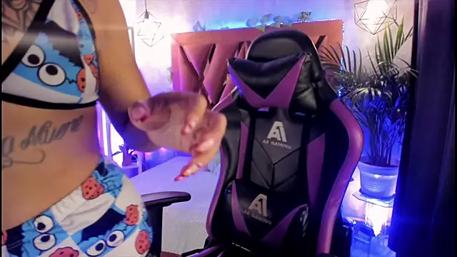 Megan inked online show from March 9, 2025, 3:01 am