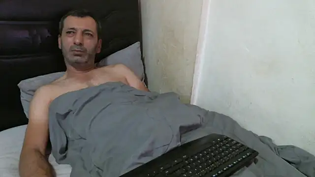 Snapshot of Rator_2 chatting on October 15, 2025, 12:09 am Rator 2 online show from October 15, 2025, 12:09 am