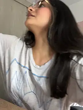 Cat2525 online show from April 5, 2026, 8:59 pm