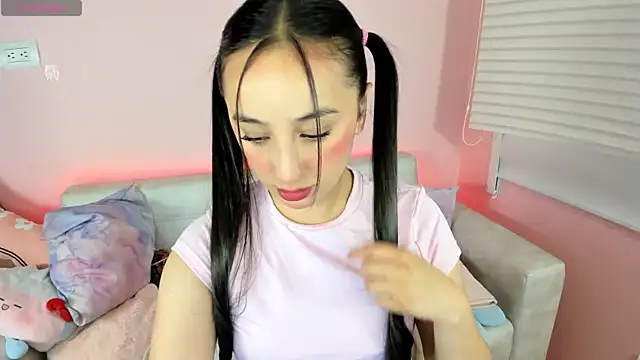 tinysara online show from June 21, 2026, 4:24 pm