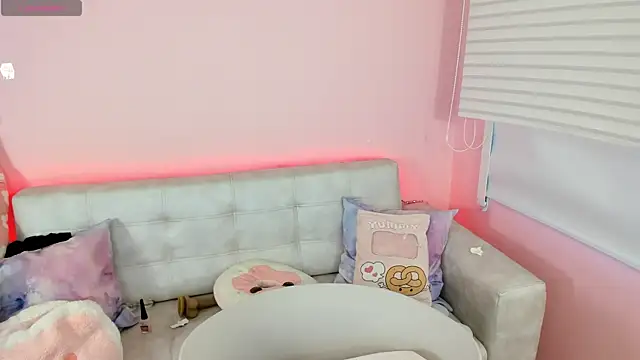 tinysara online show from June 29, 2026, 4:28 pm