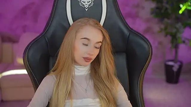 Amelia Blaze online show from February 12, 2025, 10:56 am