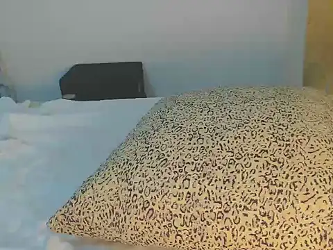 wetmypants online show from October 4, 2025, 8:38 am