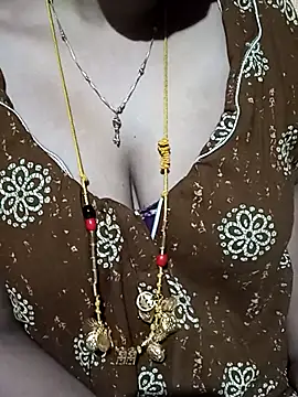 Snapshot of tuttifrutti17 chatting on November 18, 2025, 5:05 pm tuttifrutti17 online show from November 18, 2025, 5:05 pm