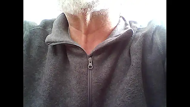 xcimeru online show from November 28, 2025, 2:39 pm