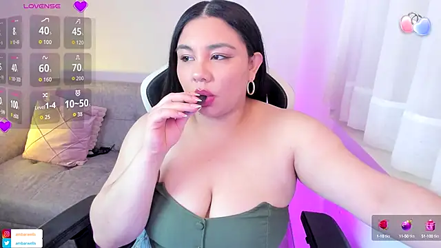 ambar-wells online show from September 30, 2025, 8:04 pm