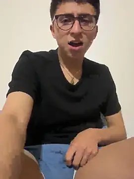 CamiRojas boy online show from April 6, 2026, 2:40 am